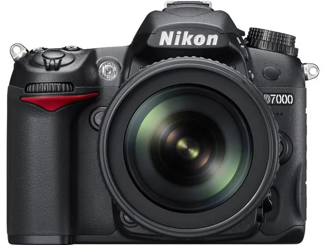 ニコン D7000 18-105 VR レンズキット 製品画像