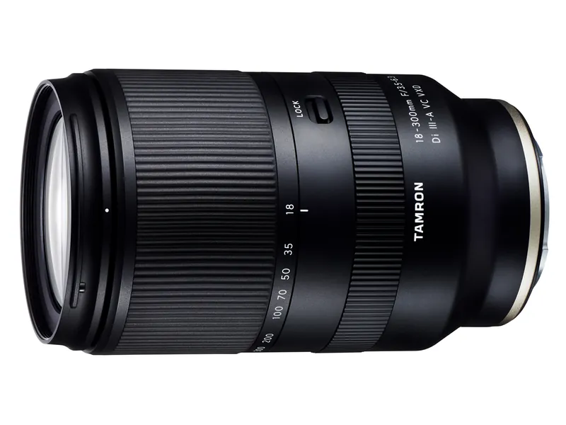 TAMRON 18-300mm F/3.5-6.3 Di III-A VC VXD (Model B061) [ソニーE用] 製品画像